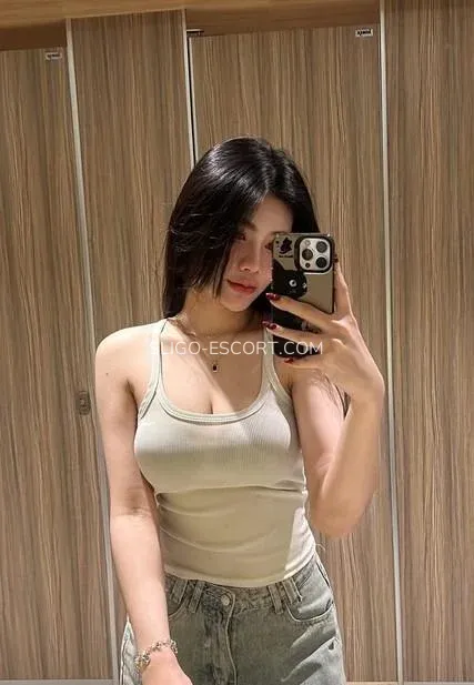 Sligo escort Almudena — 9